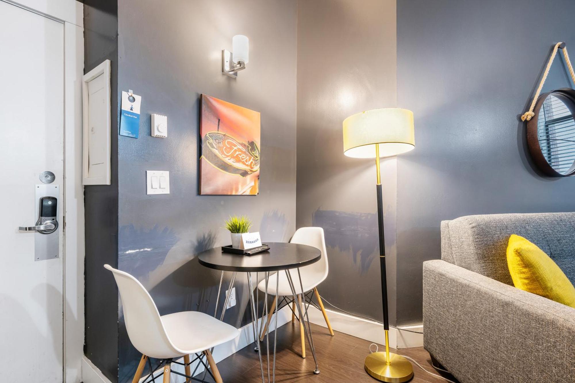 Oxford Apartment By At Mine Hospitality Сіетл Екстер'єр фото