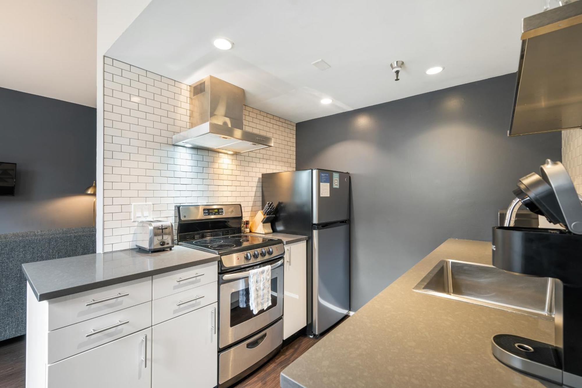 Oxford Apartment By At Mine Hospitality Сіетл Екстер'єр фото