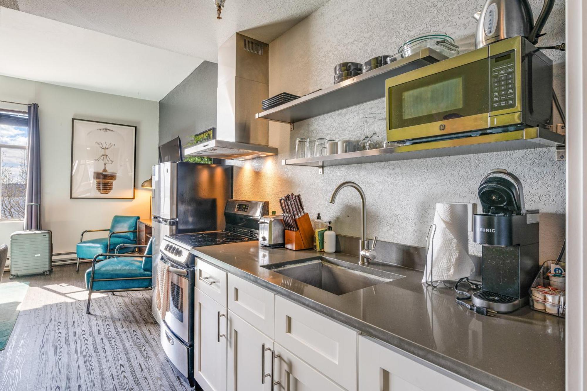 Oxford Apartment By At Mine Hospitality Сіетл Екстер'єр фото