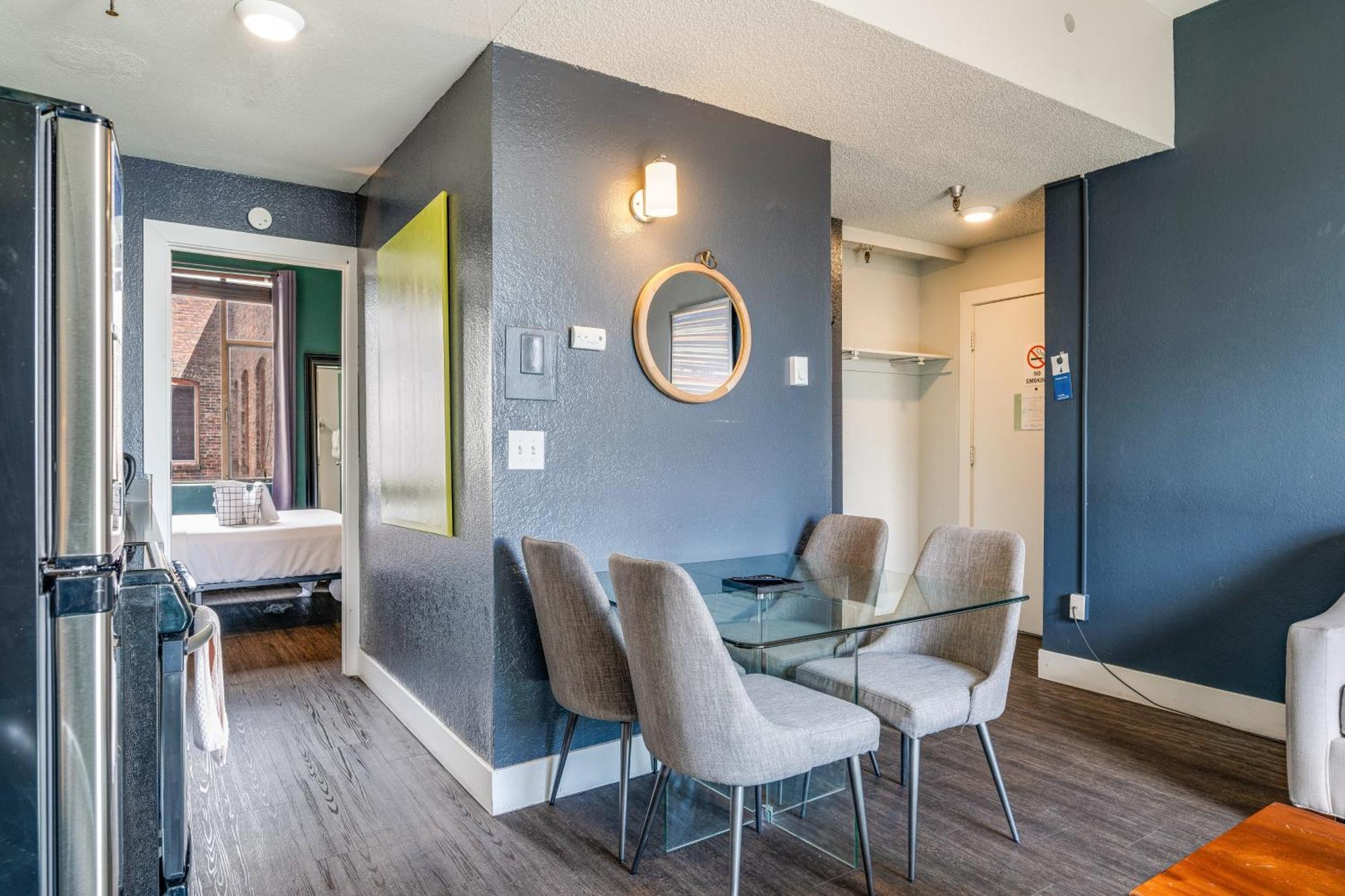 Oxford Apartment By At Mine Hospitality Сіетл Екстер'єр фото