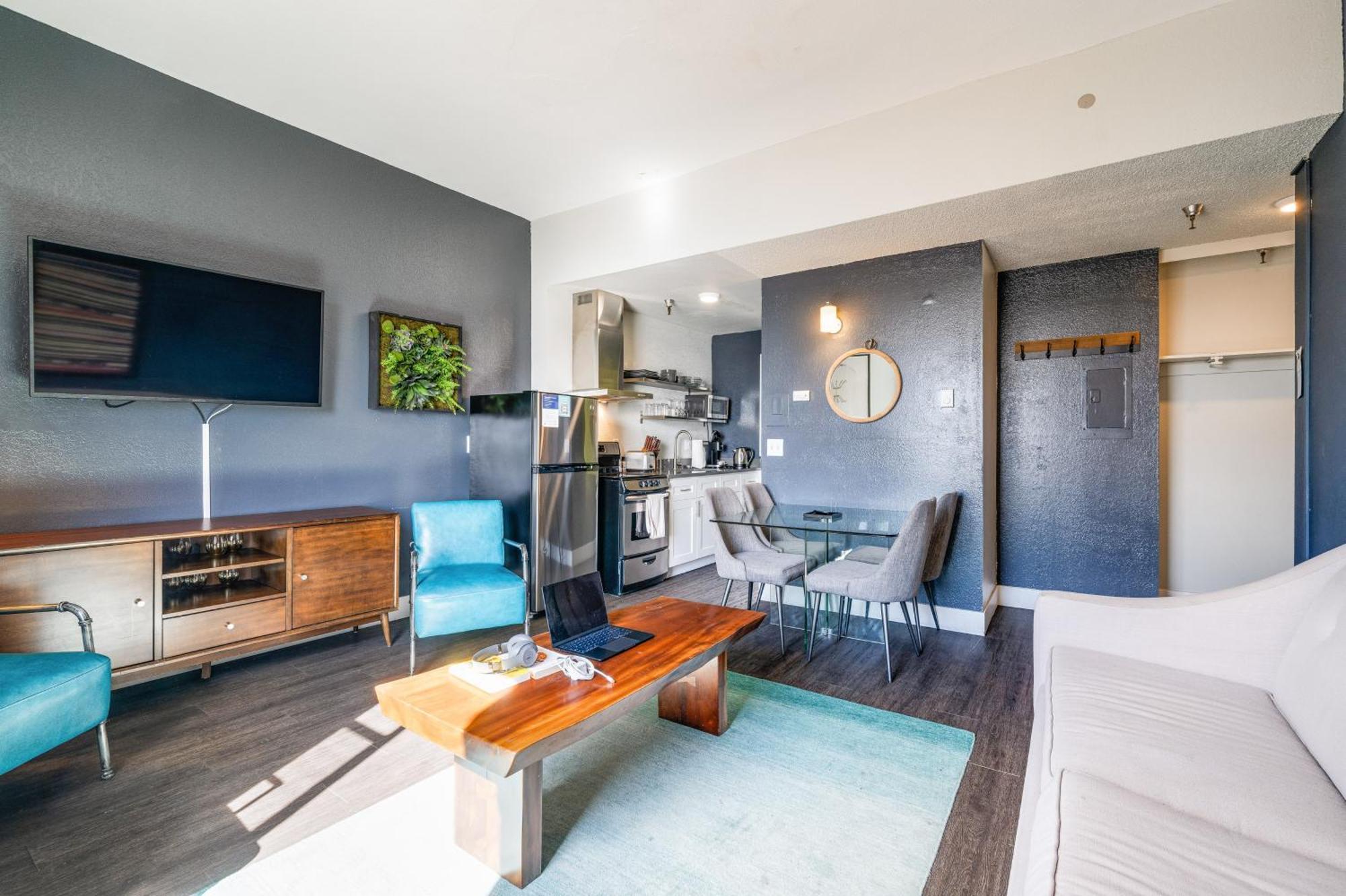 Oxford Apartment By At Mine Hospitality Сіетл Екстер'єр фото